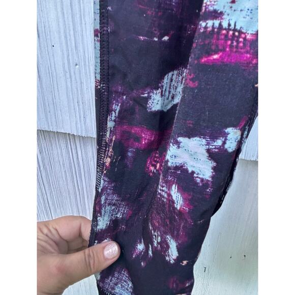 Lululemon Tranquil Crop Kara Blossom Multi/Black High Waist Cropped Pants Size 2 - Picture 7 of 10